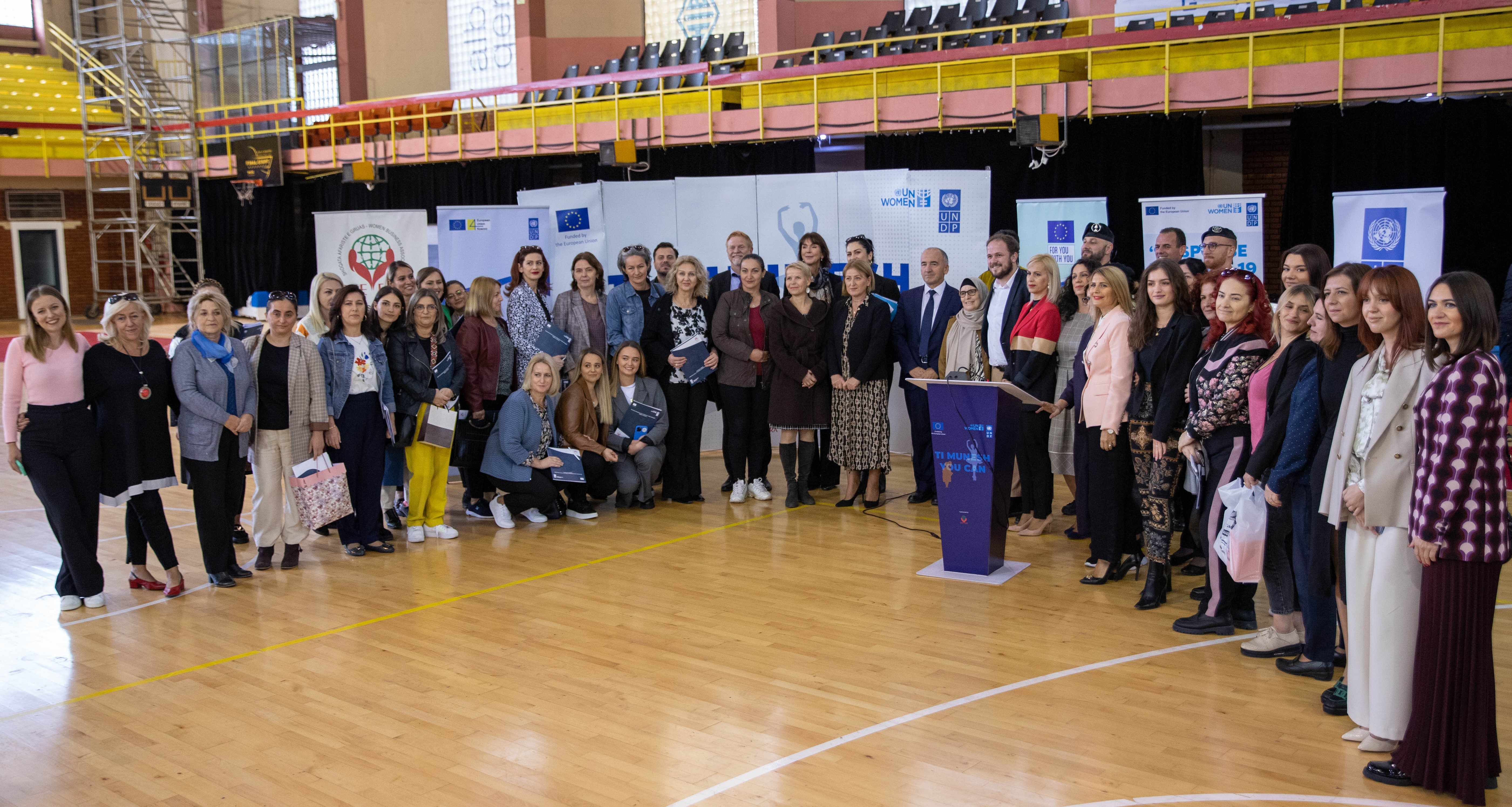 26 gra nga komuna e Pejës certifikohen në ndërmarrësi