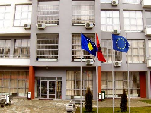 Nga sot lejohet lëvizja dhe tregtimi i shpezëve në Kosovë