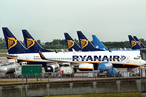 Ryanair do të pësojë mbi 1 miliard dollarë humbje shkaku i koronavirusit