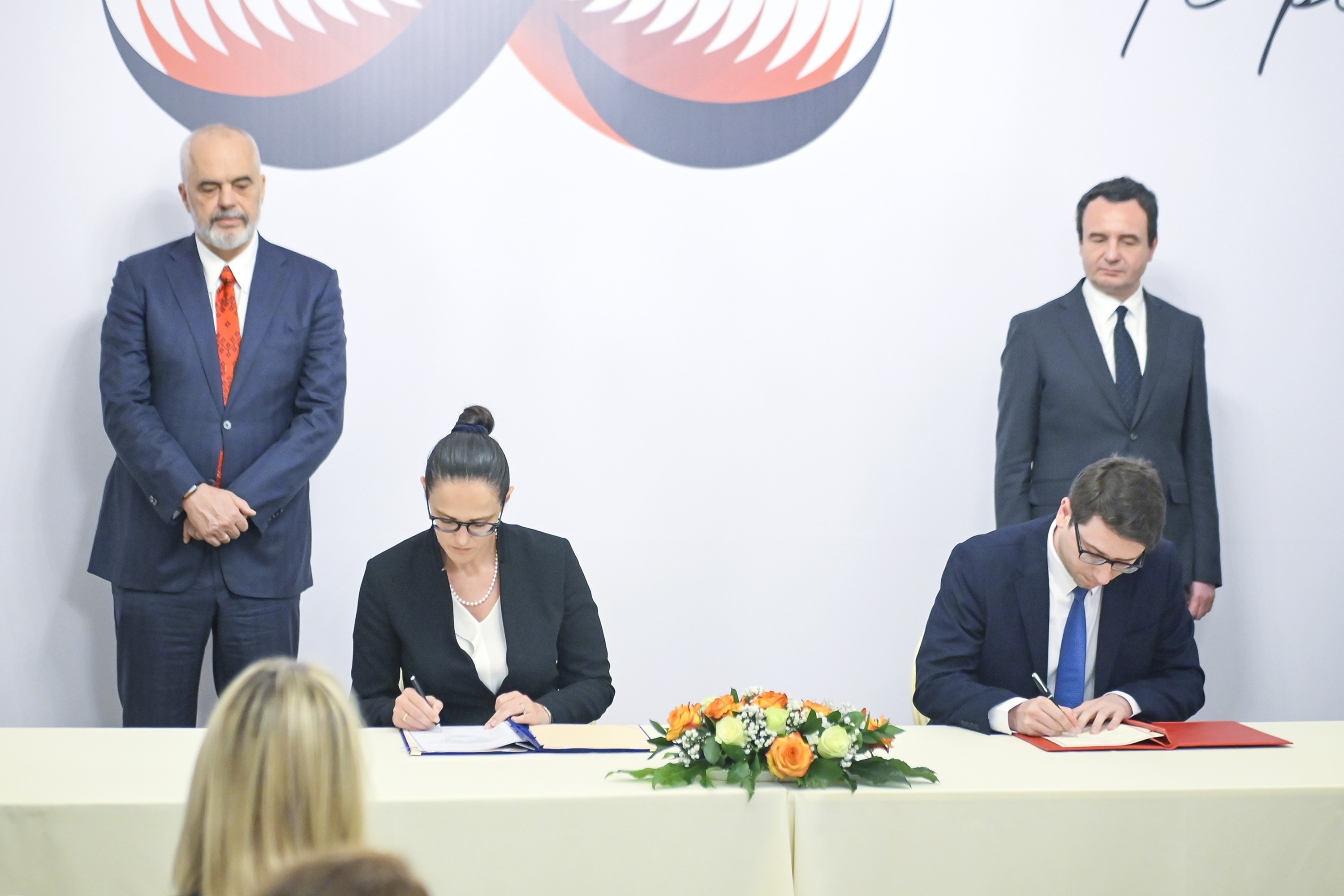 Hidhet hapi i parë drejt bashkimit doganor Kosovë-Shqipëri