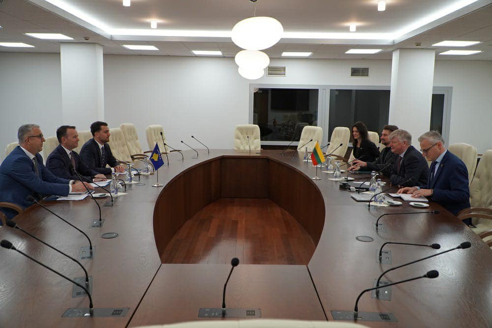 Ministri Peci qëndroi për vizitë zyrtare në Lituani