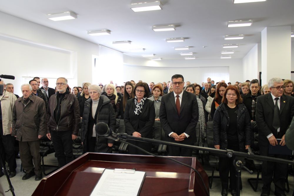 Komuna e Gjilanit nderon profesorin e ndjerë, Naim Shaqiri