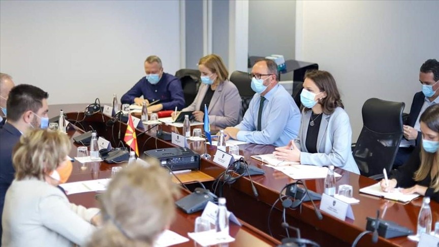 Maqedonia e Veriut fillon negociatat për importin e thëngjillit nga Kosova