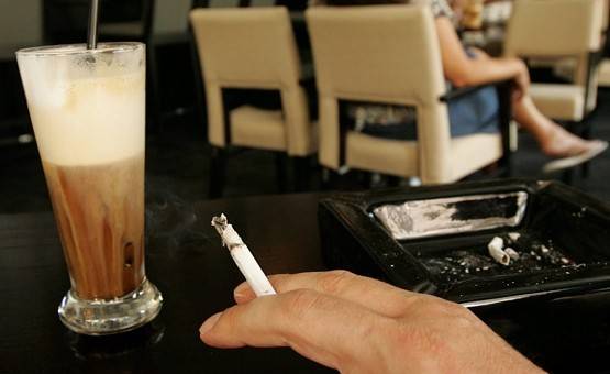 Lansohen të gjeturat e nivelit te stresit tek duhanpirësit dhe joduhanpirësit
