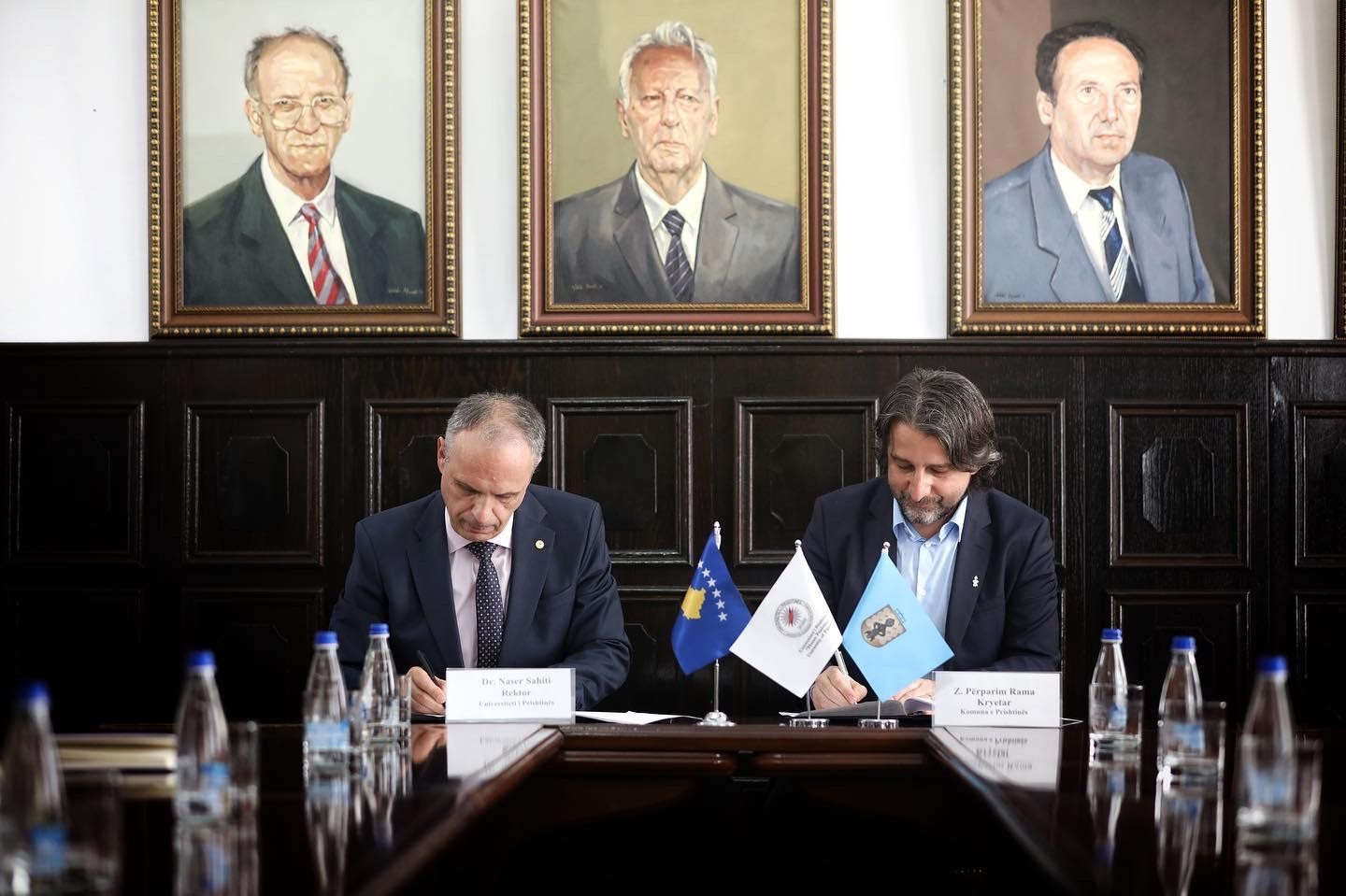 Komuna e Prishtinës nënshkruan marrëveshje me Universitetin e Prishtinës 