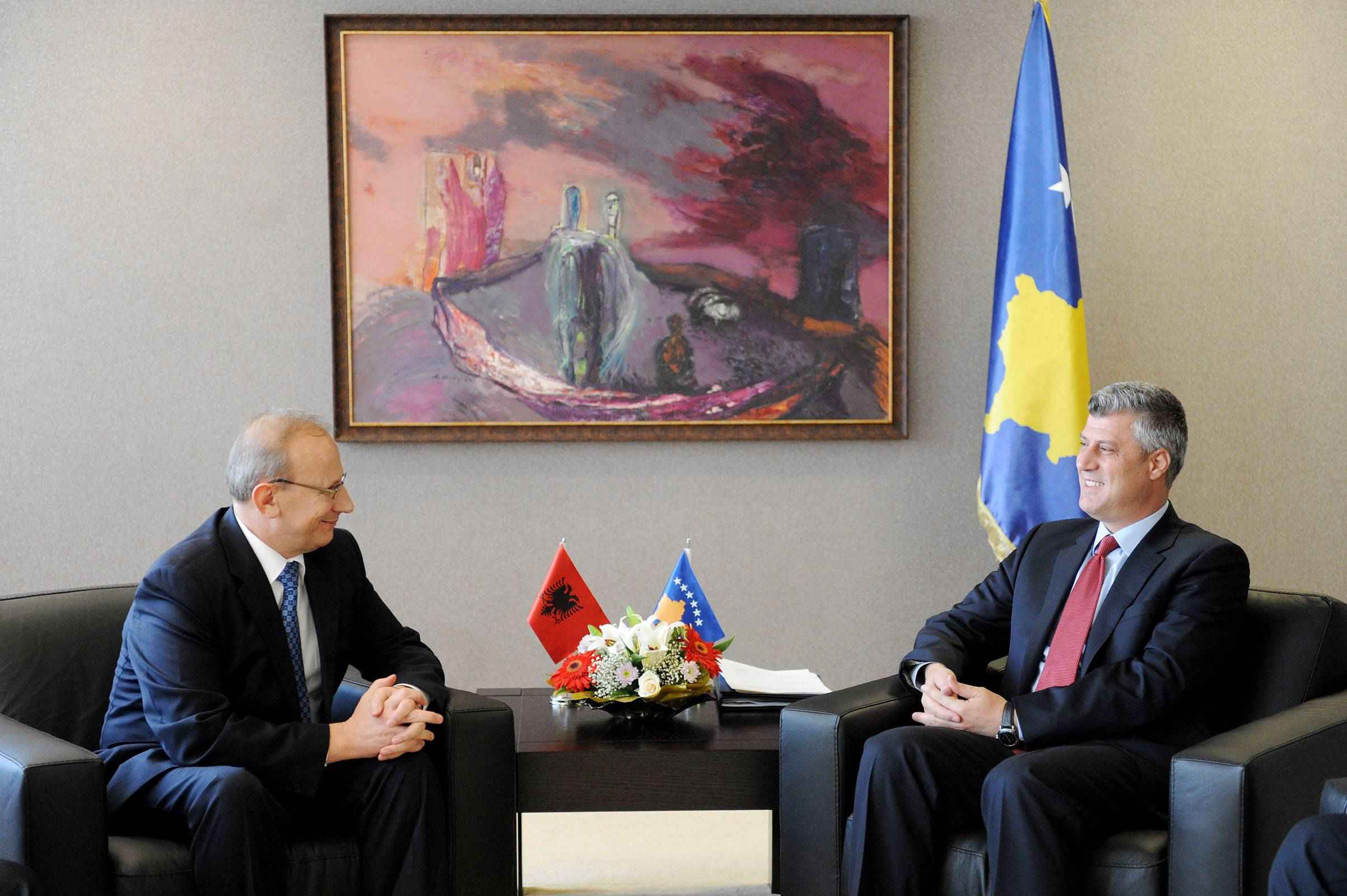 Kryeministri Thaçi ka pritur sot ministrin e Arsimit të Shqipërisë