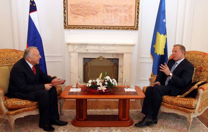 Turk premton përkrahjen e Sllovenisë për Kosovën