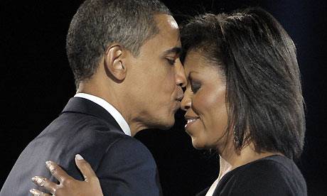 Tabloidi: Obama ka tradhëtuar Michelle-n
