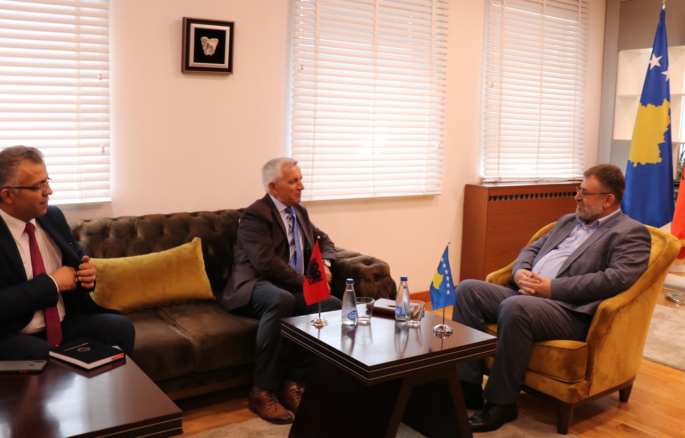Ministri i Turizmit dhe Mjedisit, Blendi Klosi të hënën viziton Kosovën  