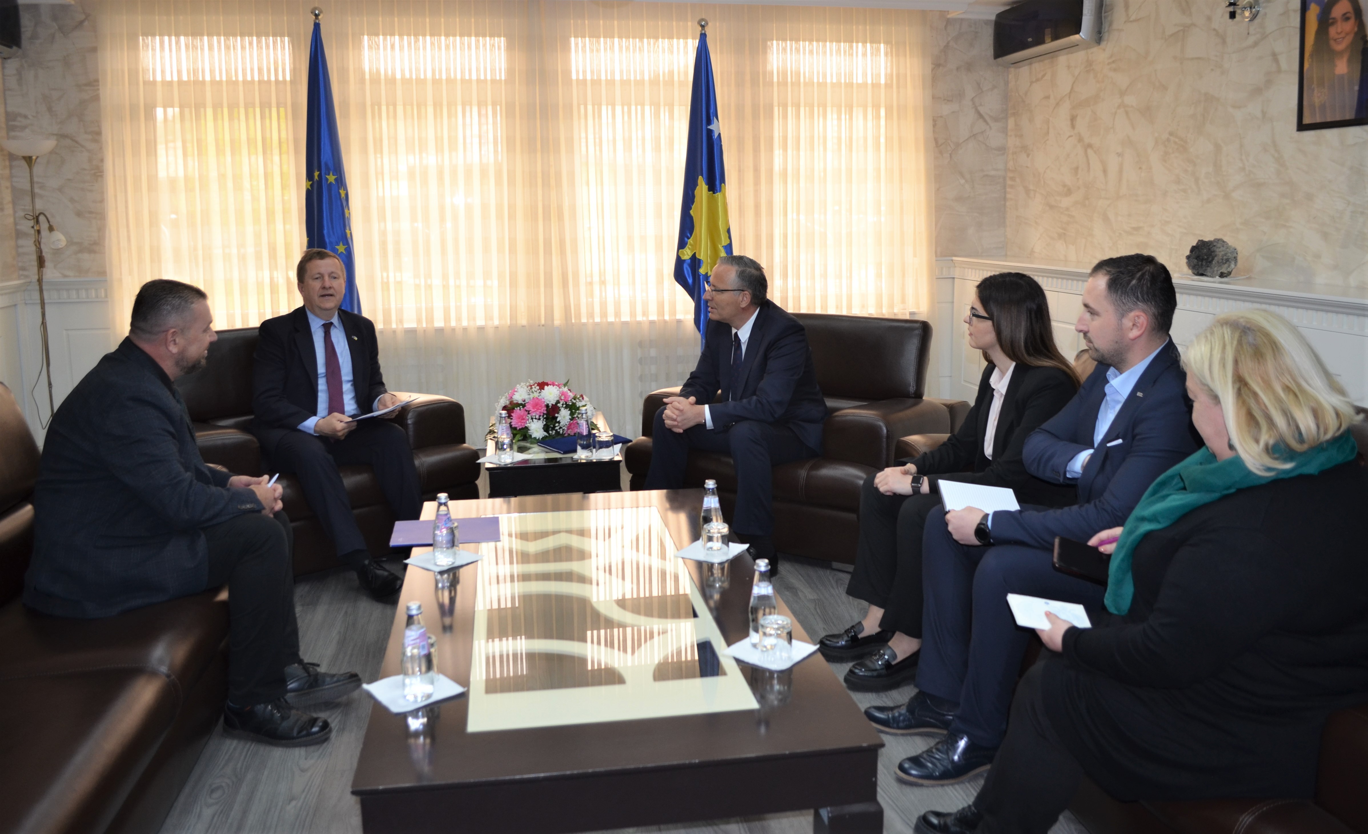Zyra e BE-së premton mbështetje në realizimin e projekteve në Mitrovicë