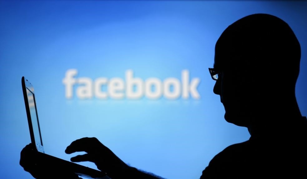 Facebook mbyll llogari në Rusi dhe Iran