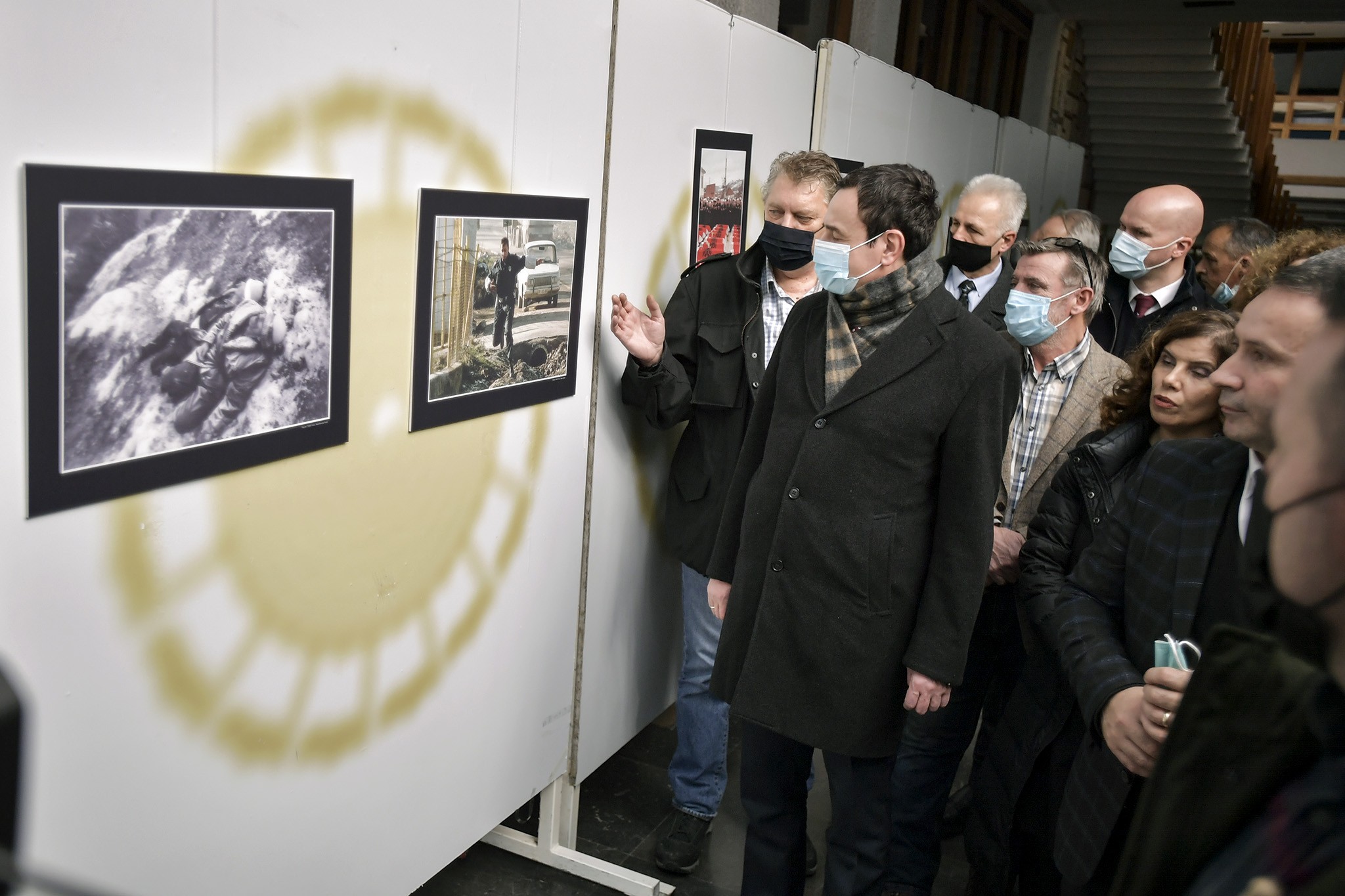 Hapet ekspozita kolektive me fotografi të masakrës së Reçakut