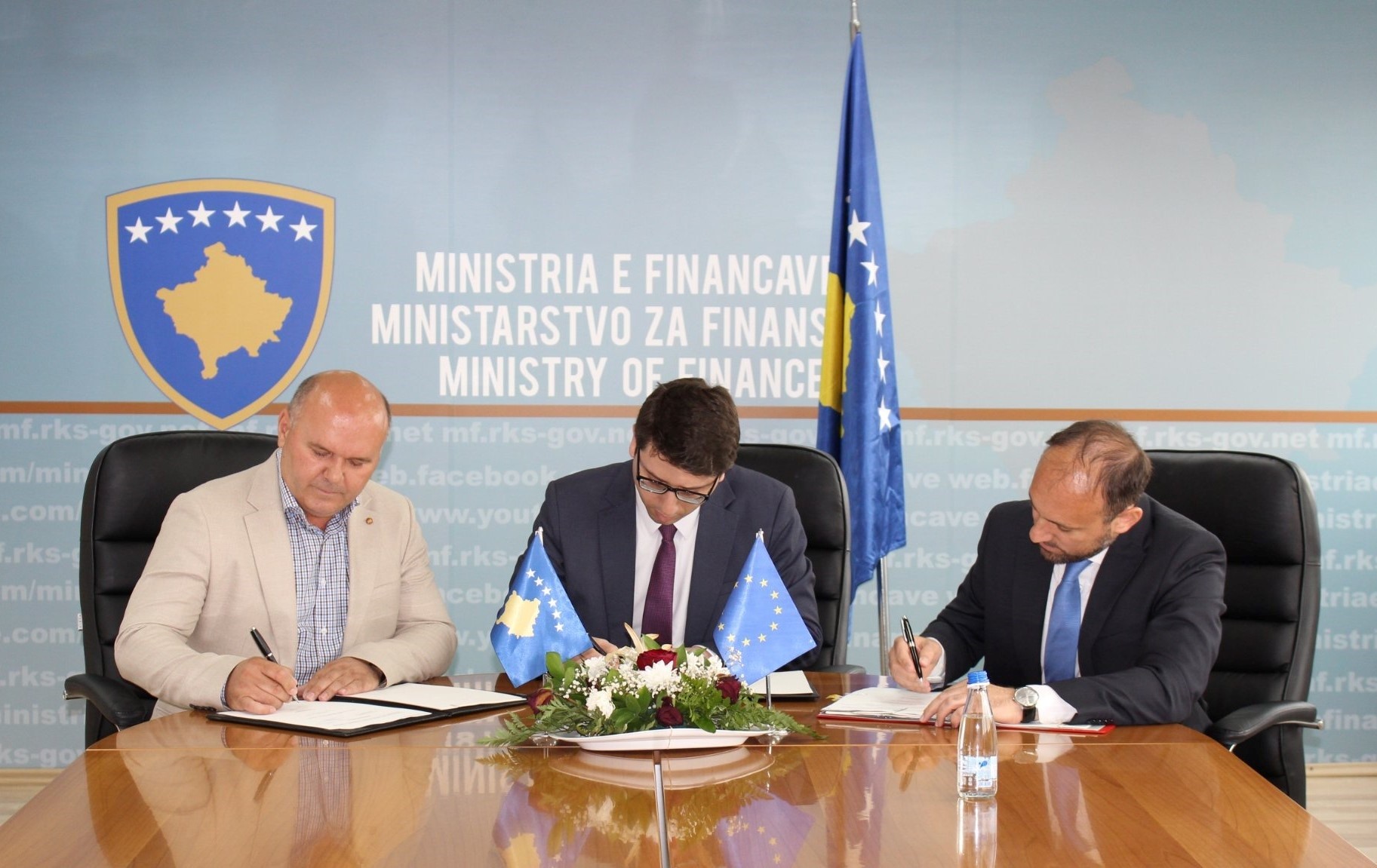 Nënshkruhet granti 1.5 milion euro për zgjerimin e rrjetit të ngrohjes në Prishtinë