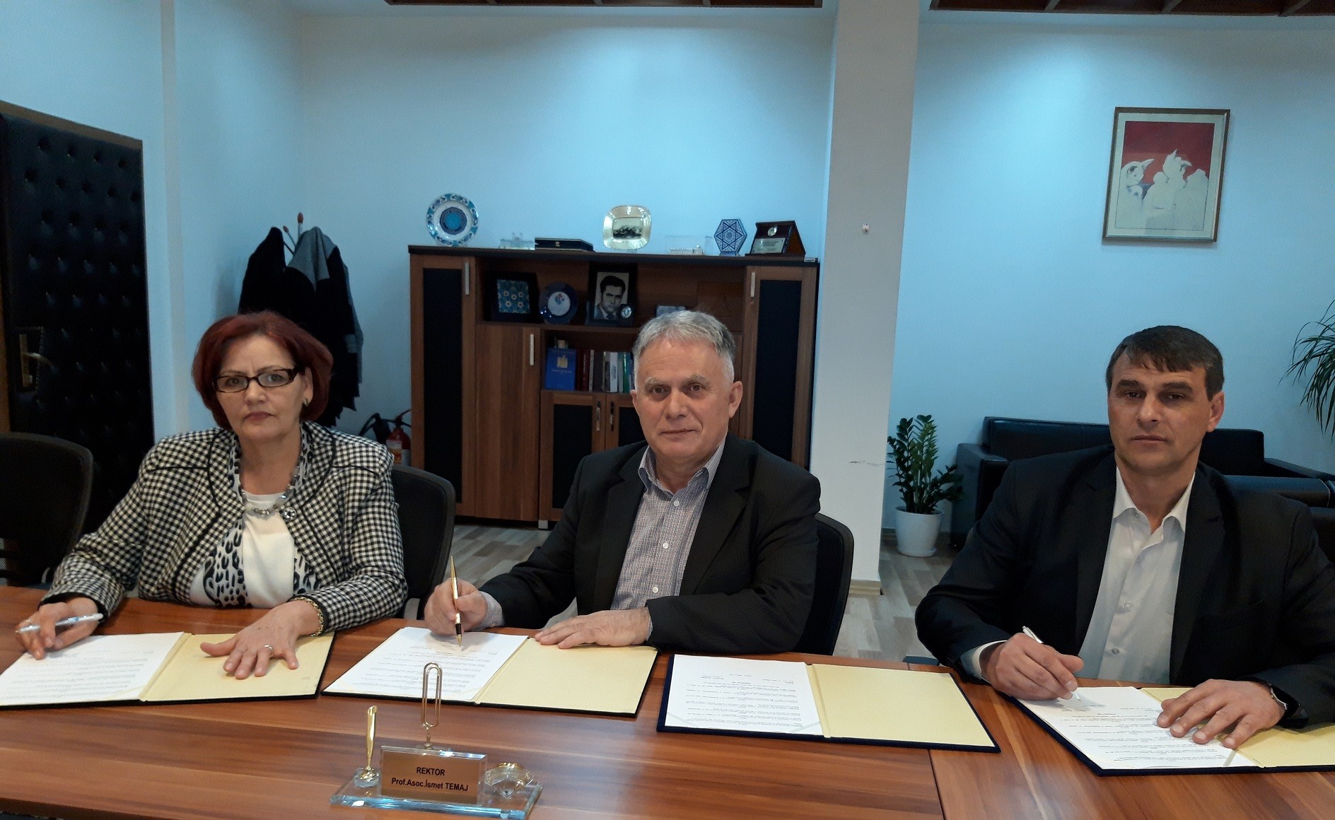 Universiteti i Prizrenit arrin marrëveshje me Komunën e Suharekës dhe Dragashit