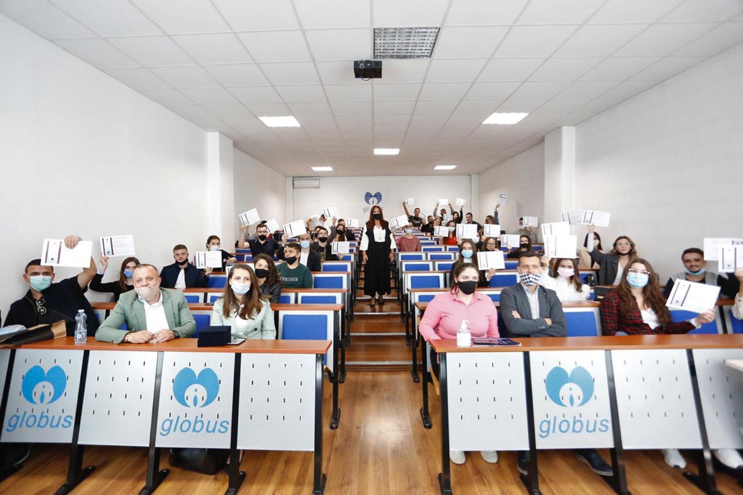 MKRS ndau 165 certifikata për ndërmarrësi për të rinj nga Prishtina 