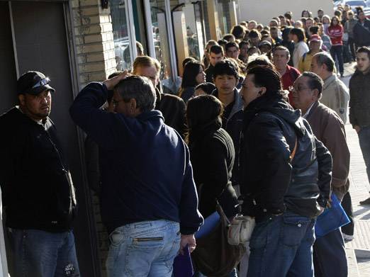 Emigrantët braktisin Greqinë shkaku i krizës financiare