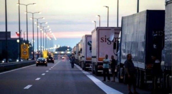 Serbia ka bllokuar transportuesit e mallrave nga Kosova