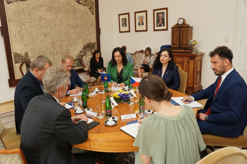Presidentja Osmani kërkoi përkrahjen e senatit çek për anëtarësimin në KE